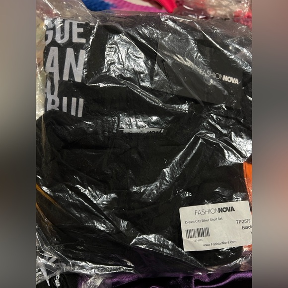 NWT Women’s Biker Short Set - Picture 8 of 8